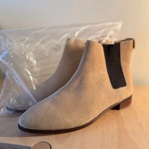 New J Crew tan suede boots size 7.5